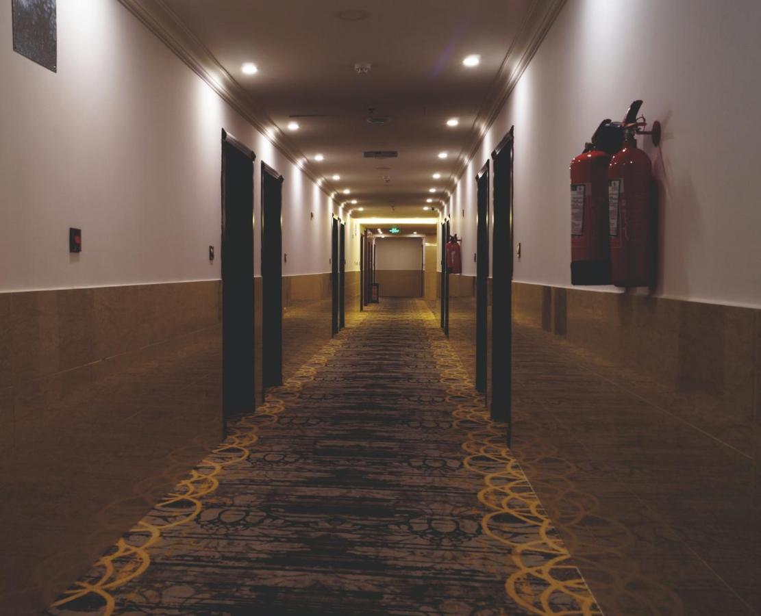 Lavona Tiba Hotel Νταμάμ Εξωτερικό φωτογραφία